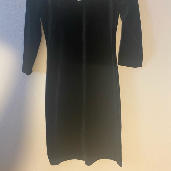 Mini length V neck dark green faux velvet dress - Picture 5 of 5